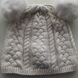 Gap 12-18 Month Cream Cable Knit Beanie